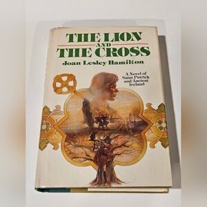 THE LION AND THE CROSS Joan Lesley Hamilton First Edition 1979 HC/DJ
